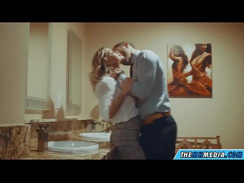 ❤️ Kun povekas blondi viettelee sinut julkisessa vessassa ️ Vittu video at porn fi.pornosexphoto.ru